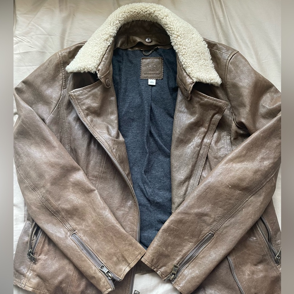 Banana Republic real leather jacket fully lined.